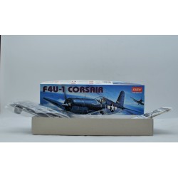 Maquette avion F4U-1...