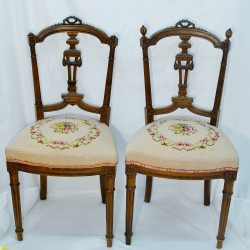 Lot de deux chaises tapisserie