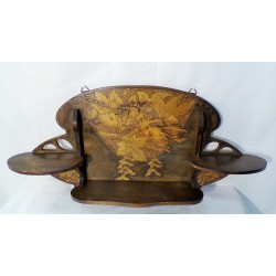 Tablette en bois pyrogravé