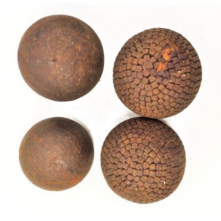 Paire De Boules De Pétanque Anciennes - Vintage, Fabriquées En France, Occasion