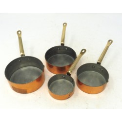 Lot de 4 casseroles anciennes en cuivre étamé avec manche en bronze, pièces de collection vintage pour la cuisine